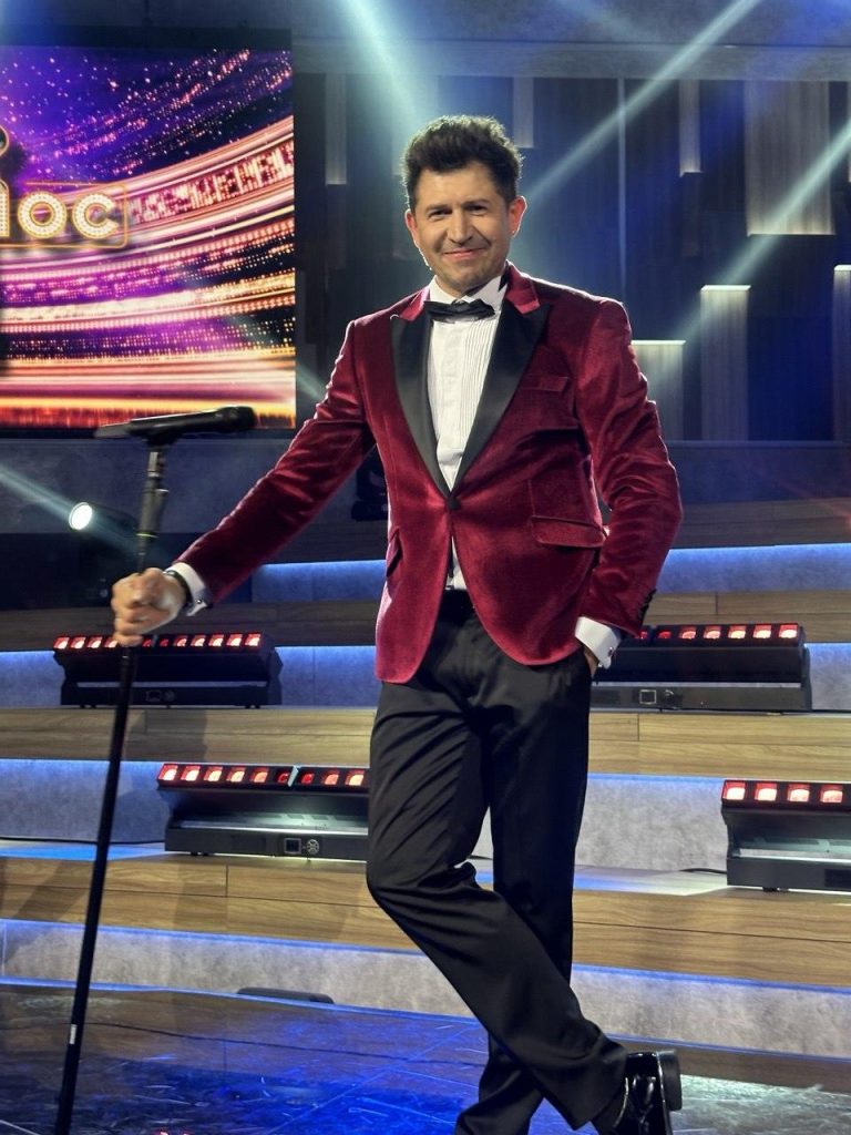 Андрій Джеджула став ведучим вокального шоу «Мега голос»